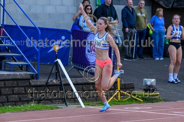 Age26 SAT-917909 - Track Female Set Two