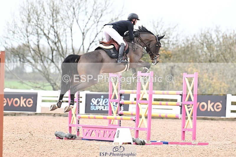 251105-142612-00873 - Cls 06 Fox & 1.20m