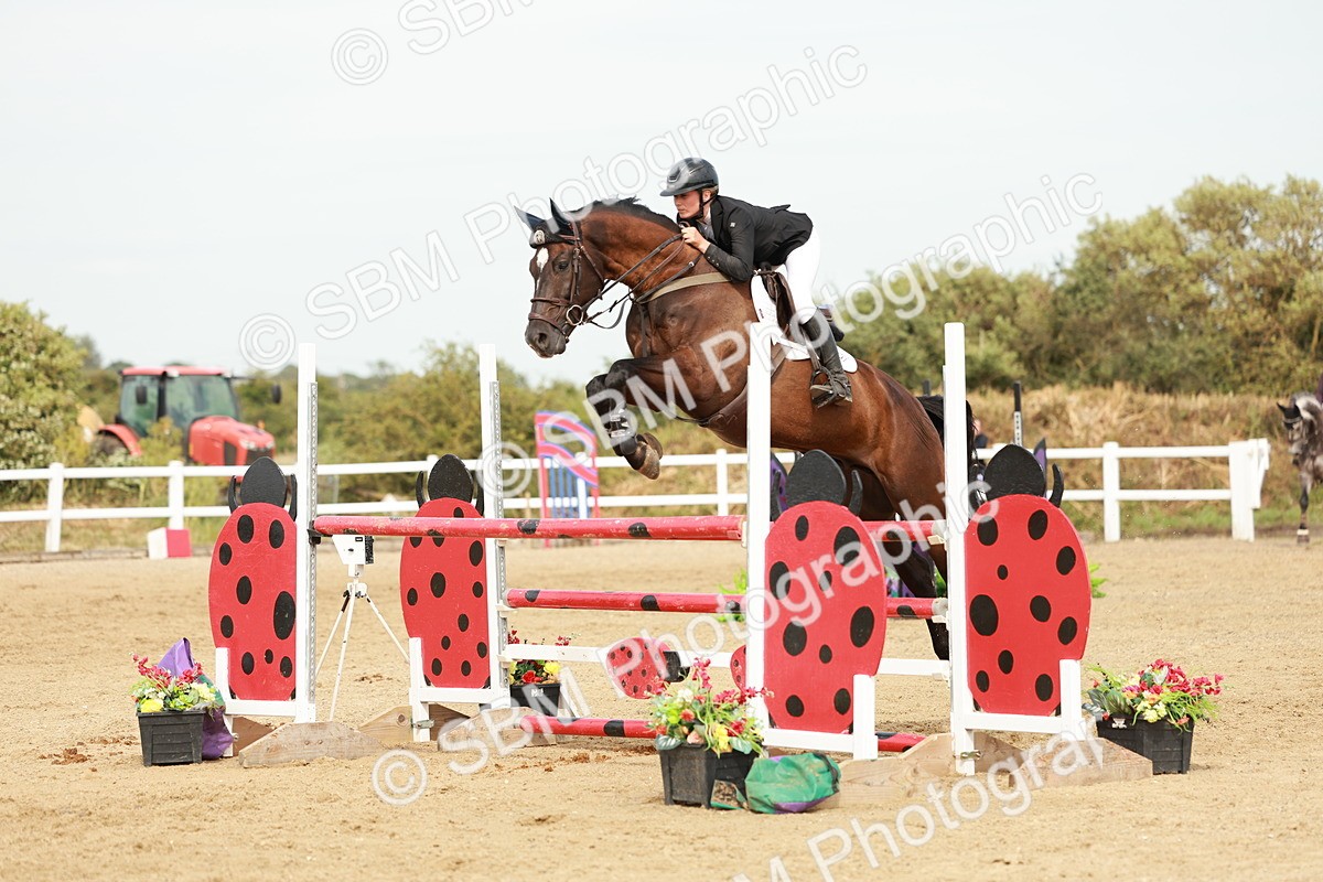 SBM_008299 - Class 4 - Senior Foxhunter - 1.20m Open