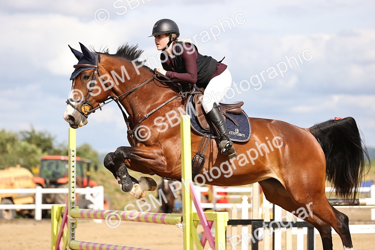 SBM_003606 - Class 13 - Senior Foxhunter - 1.20m