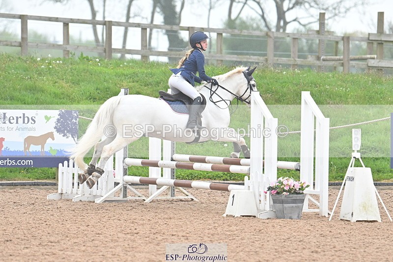 240505A-090226-03369 - Cls 1 Pony Intro 70cm