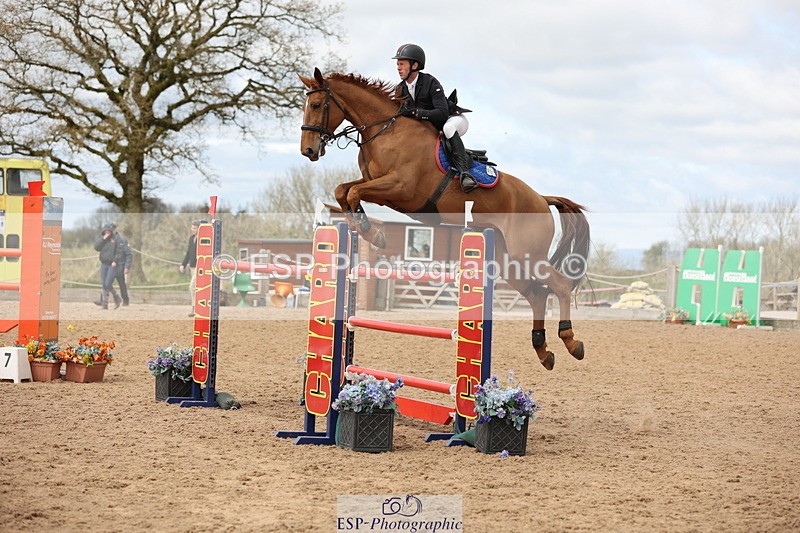 240419A-125052-07479 - Cls 6, 2 Star Medium Tour 1.35m