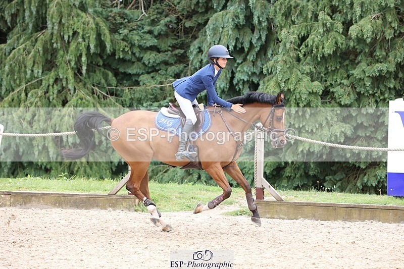 230618-143510-12654 - Cls 20 Pony Foxhunter 2nd R Jump Off's and Pres