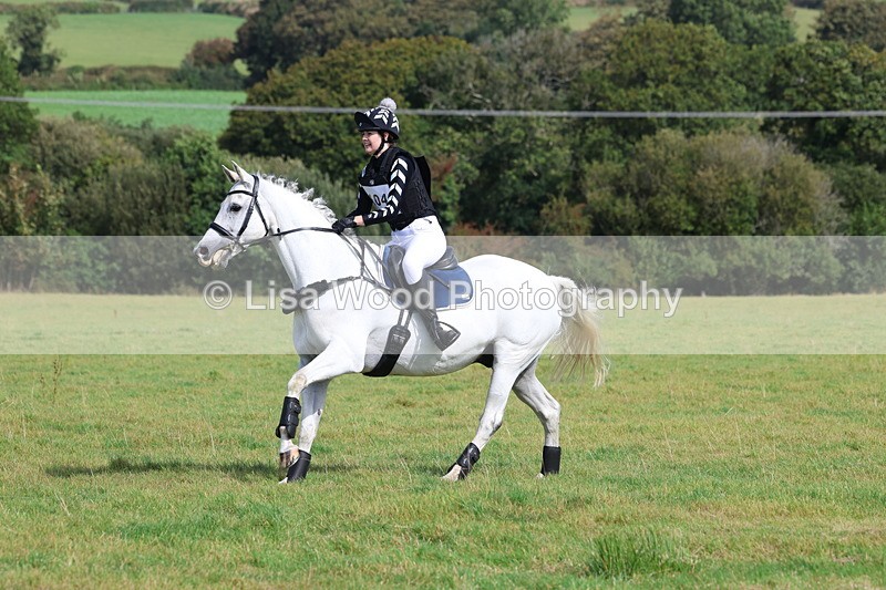 3E7A6459 - Class 1: Trebudannon Open: Pheasant Feeder