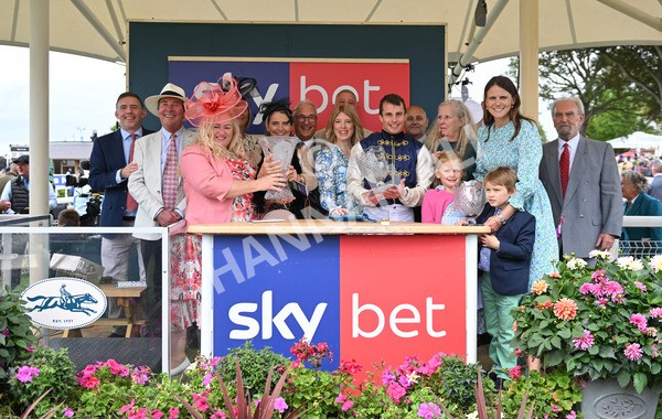 210825-023 Royal Fixation - Race 1 1.50pm Sky Bet Lowther Stakes