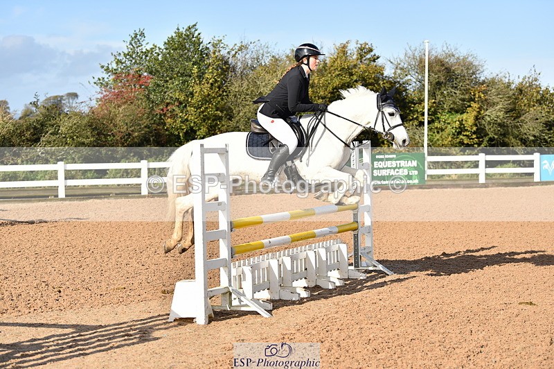 231029A-105138-02826 - Pony Discovery & 90cm Open