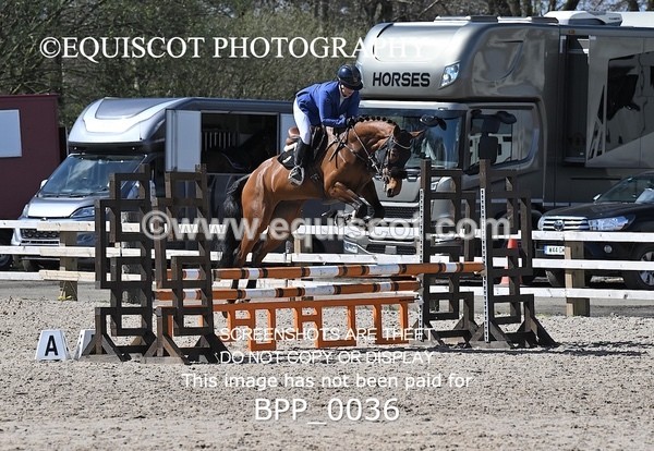 BPP_0036 - CLASS 19 SUN Senior British Novice/ 90cm Open