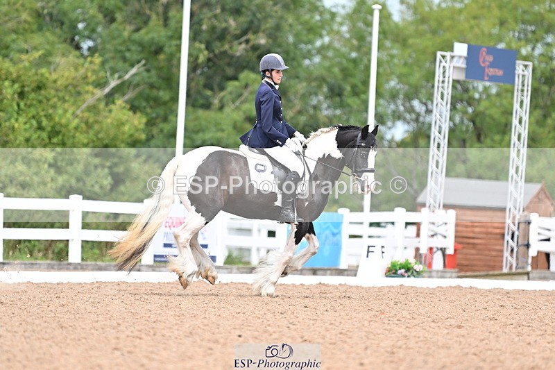 240817A-122425-08264 - 278-Chloe.Matravers-Fancy.pants