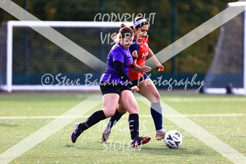 1DX30607 - 2025-10-05 FC Abbey Meads Ladies V Purton  Kingsdown FC Ladies