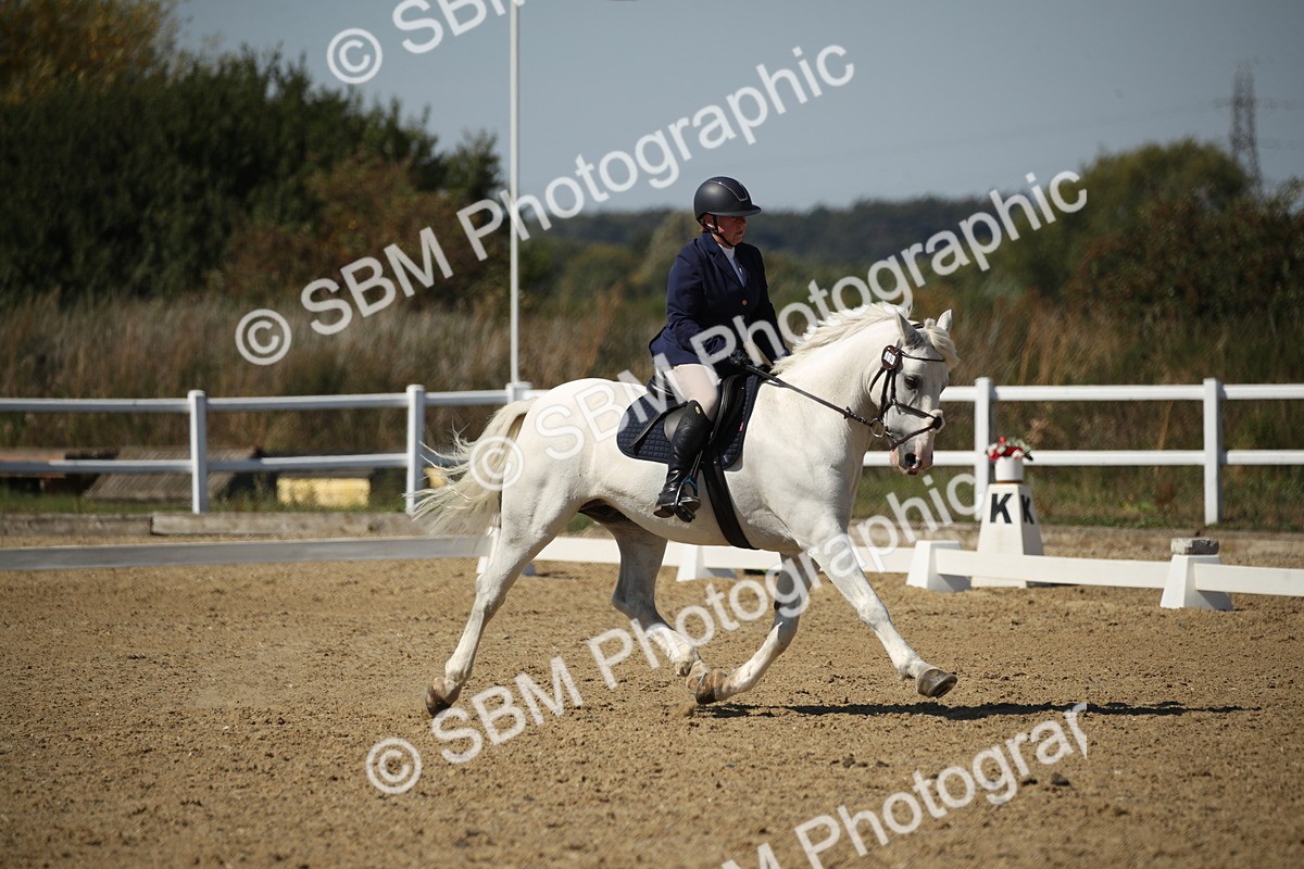 SBM_005801 - Class 11 - Novice 5 - 13.19-14.22