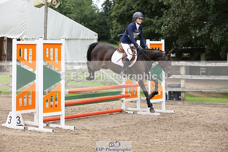 240804-143437-15958 - 605-Xanthe_Baylis-TULLIBARDS_HERSELF