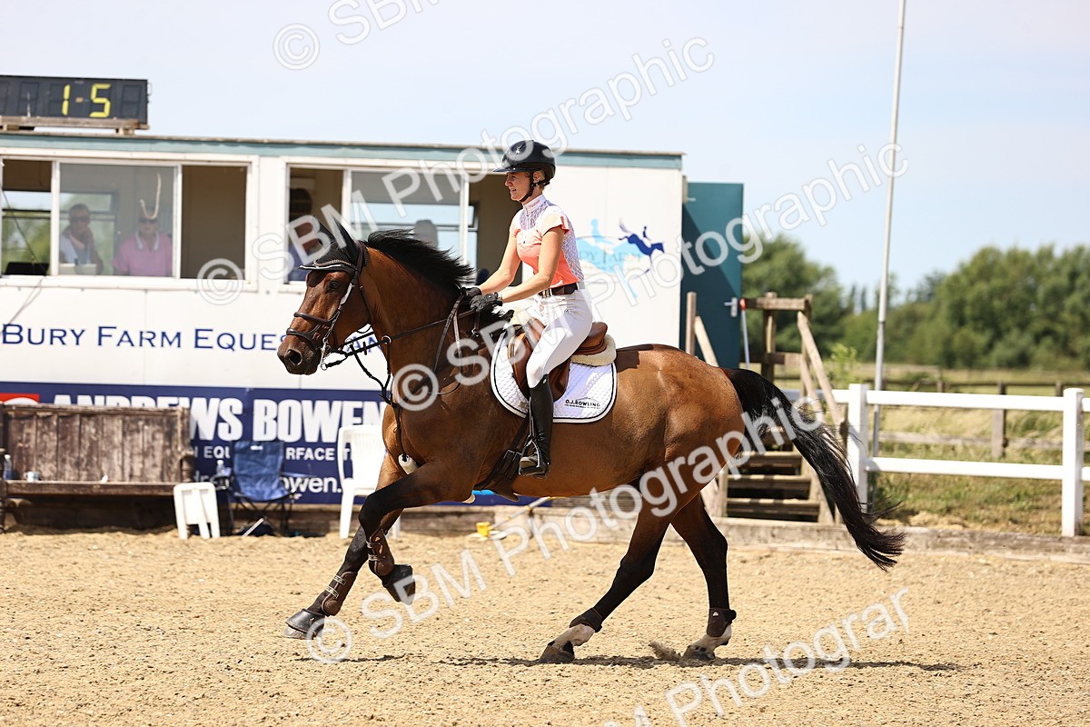 SBM_000645 - Class 15 - Redpost Equestian Senior Foxhunter - 1.20m