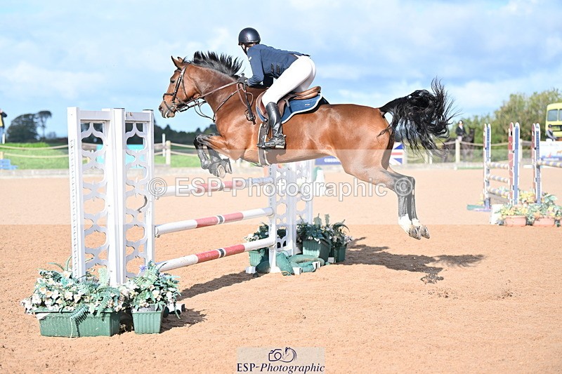 231014A-103315-04136 - Cls 18 Newcomers & 1.10m Open