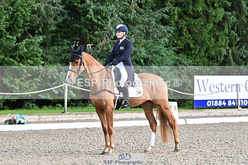 241023-155112-00792 - 010-Julia.Norman-SCOTCH.ON.THE.ROCK'Z