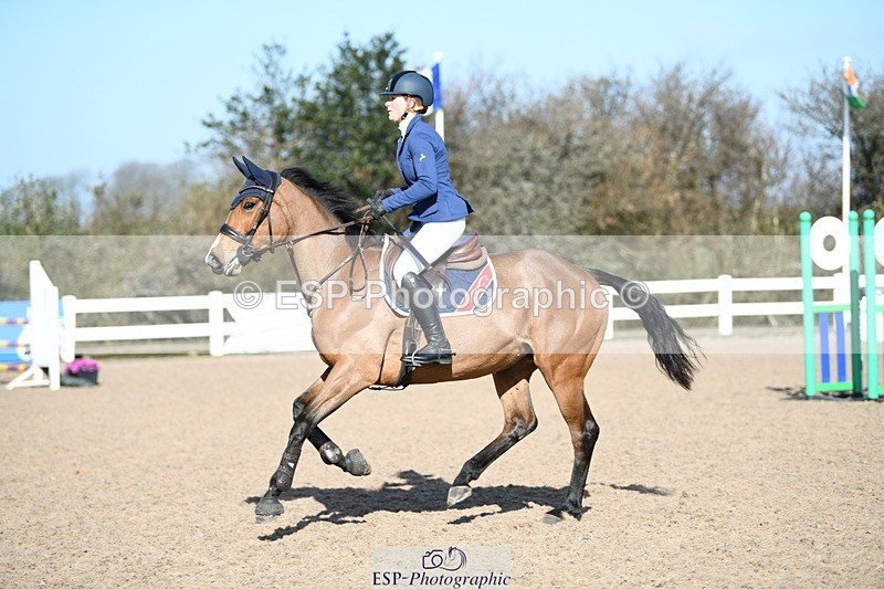 250330-101906-06065 - Cls 32 British Novice and 90cm