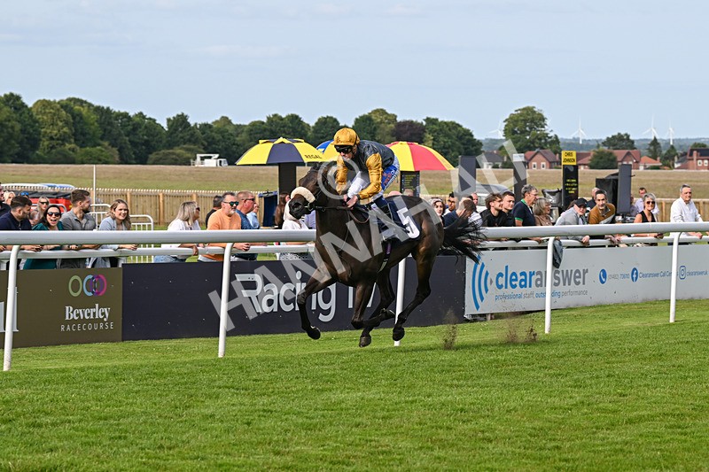 050724-Race 1-Beauty Queen-1417 - Race 1