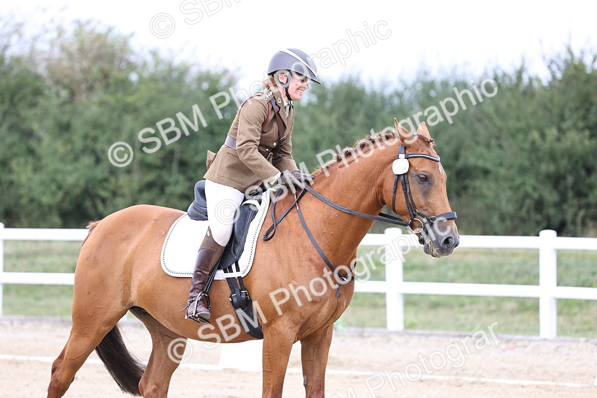 SBM_017422 - Class 14 - Novice 23 - 13.52-14.55