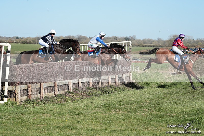 PtP 210326 422 - VWH Cirencester Races 21/03/26