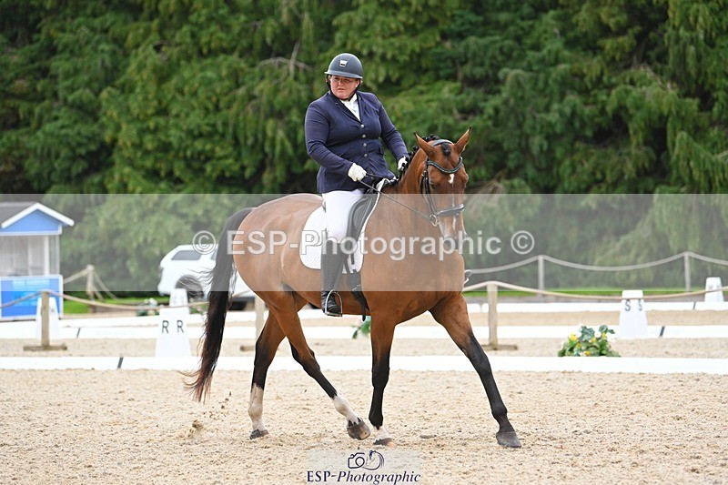 230813-171506-08605 - Cls 14 Medium Silver 16.45 to End