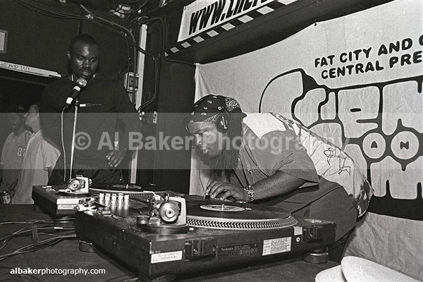 11 - Friends-&-Family @ the-roadhouse 10.05.03