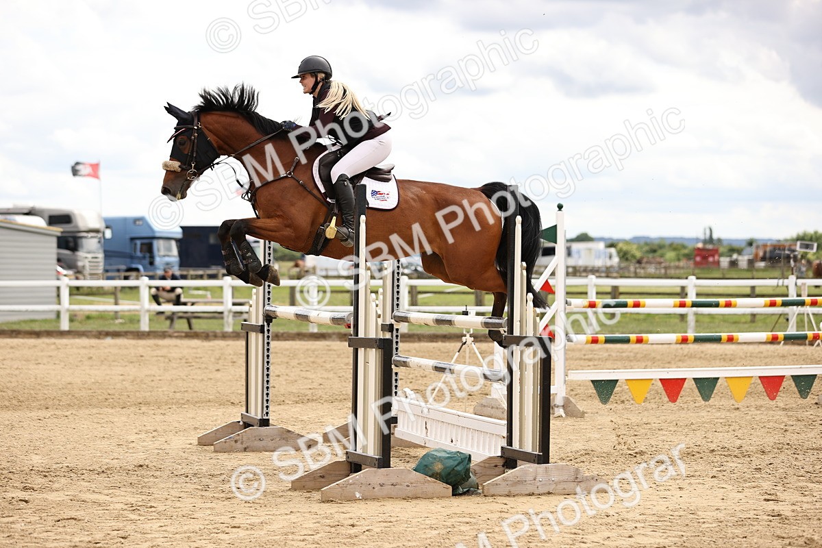 SBM_003300 - Class 11 - Senior Newcomers - 1.10m