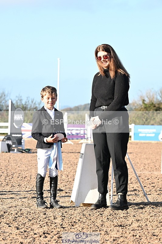 241026A-103300-00178 - SAT Cls 3 Pony Intro 70cm