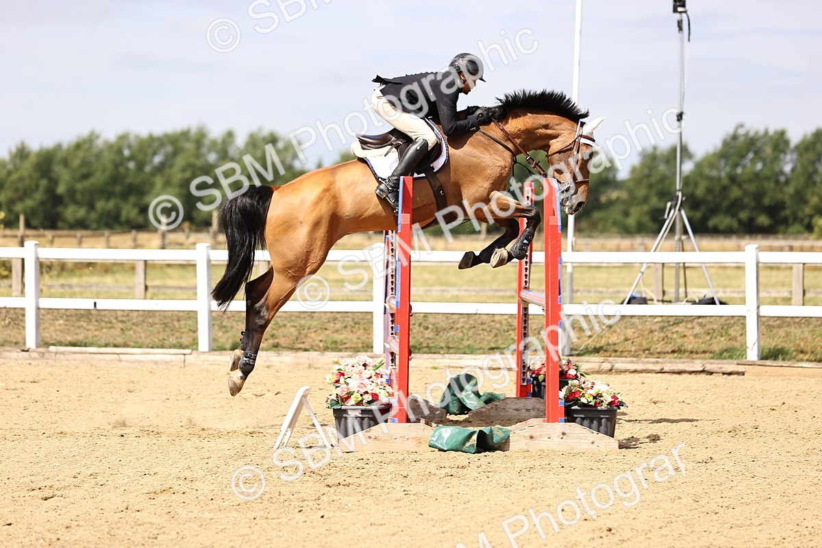 SBM_009852 - Class 8 - Senior Newcomers - 1.10  Open