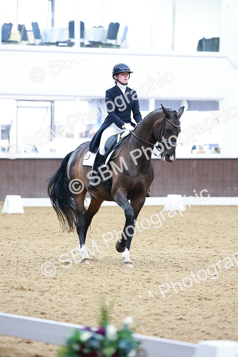 SBM_020985 - Class 13 - FEI INT I - 16.26-17.14