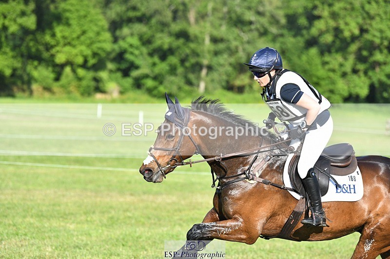230527-180252-14042 - 168-PARKFIELD_ARTIE_BLOU-Laura_Collett-XC