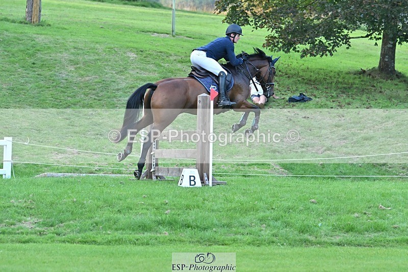 230909-185415-08176 - Cls 14 Snr 1m Derby