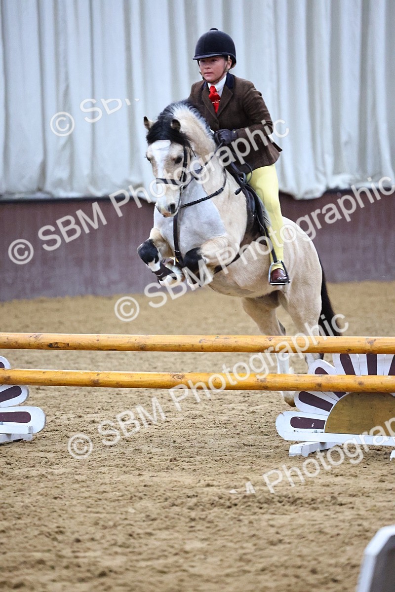 SBM_003136 - Class 35 - 60cm Training Stakes