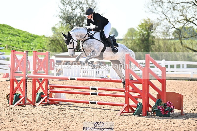 240509A-093439-00170 - Cls 1 British Novice and 90cm Open