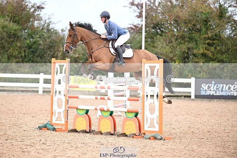 251022-141455-00615 - Cls 6 Snr Foxhunter 1.20m