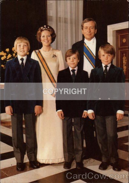 (DD-10) Queen Beatrix and Family - Dutch Royals