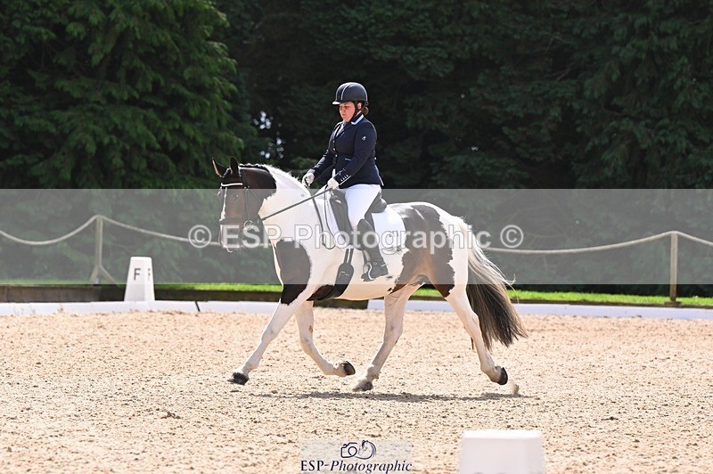 240809-114935-00590 - 228-Lauren.Picknett-Bonnie.V