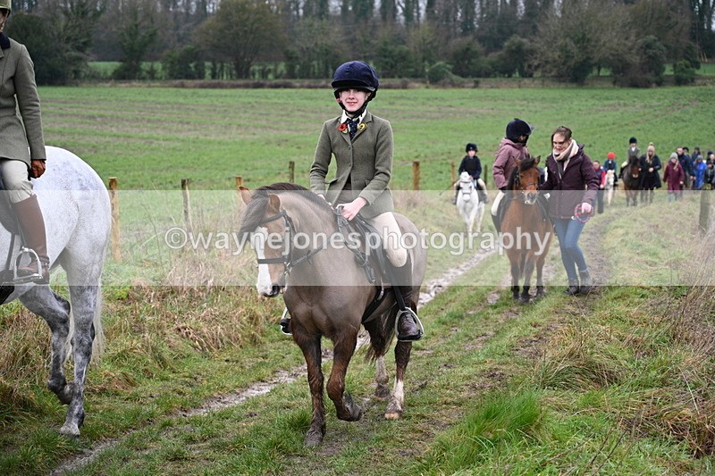 WJ7_9463 - Walk out..