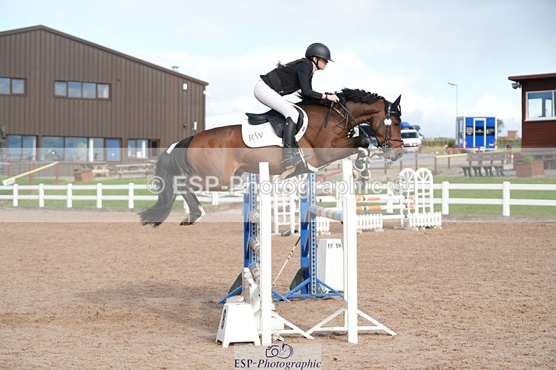 251025-141547-00609 - Cls 13 Pony Foxhunter and 1.10m