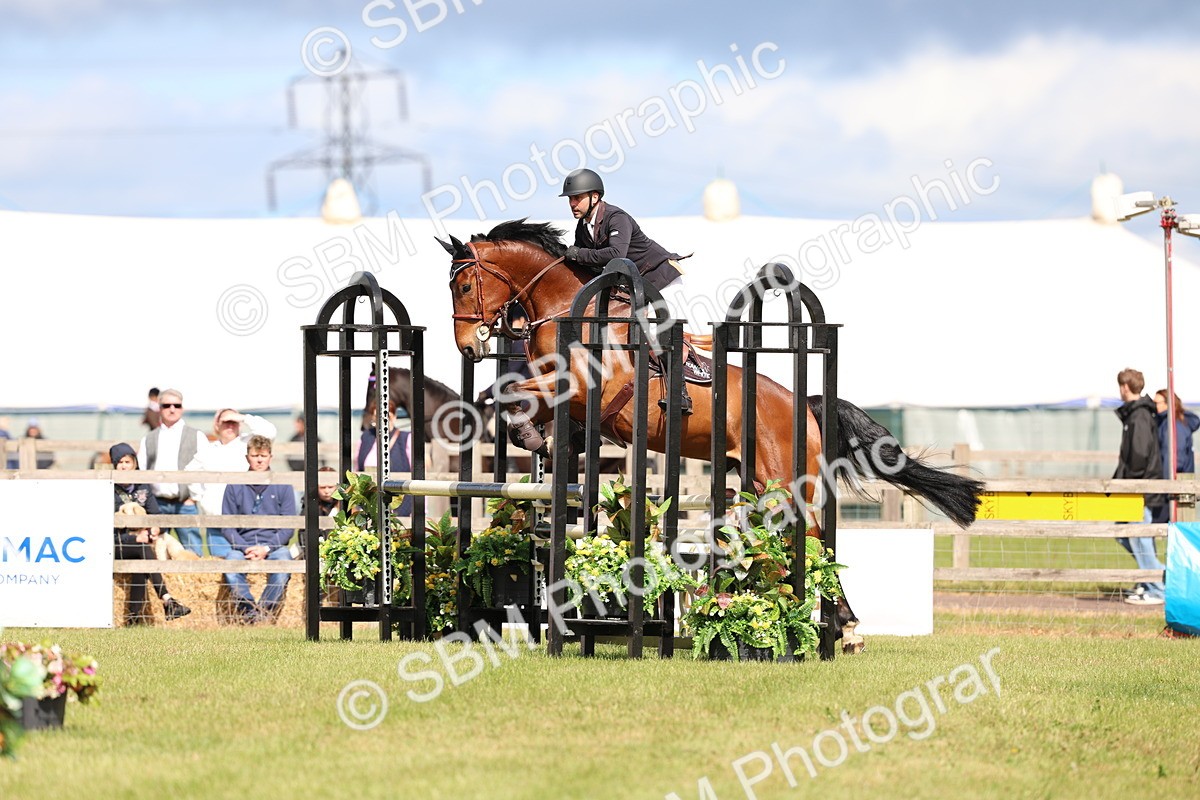 SBM_13354 - Class 206 - Senior Newcomers - 1.10m Open