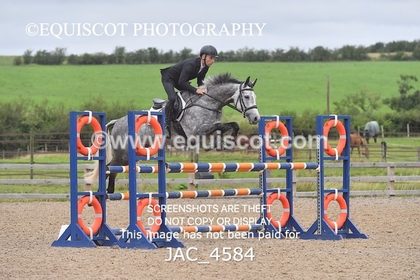 JAC_4584 - CLASS 7 Senior Foxhunter/ 1.20m Open