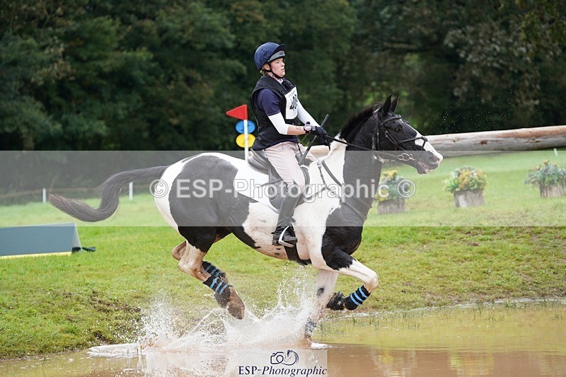 231021-124746-17033 - 409-COUSIN.JERRY-Beatrice.Southcombe-SC+XC