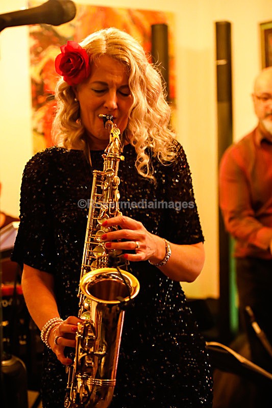 KC_046 - Kim Cypher Band