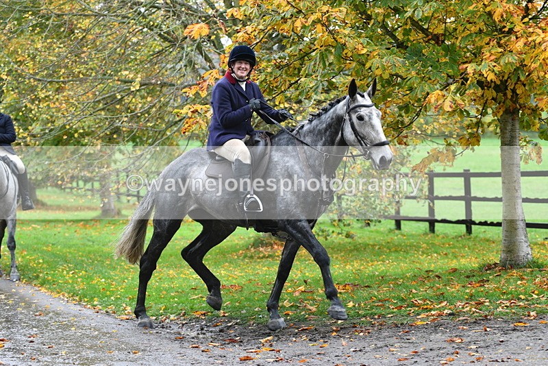 WJ5_6392 - B&B walk back for Hunt Tea !