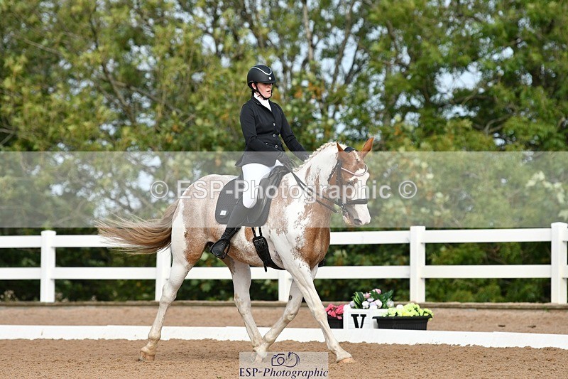 250906-095833-00527 - 090-Isabel.LawsonIn.the.pink