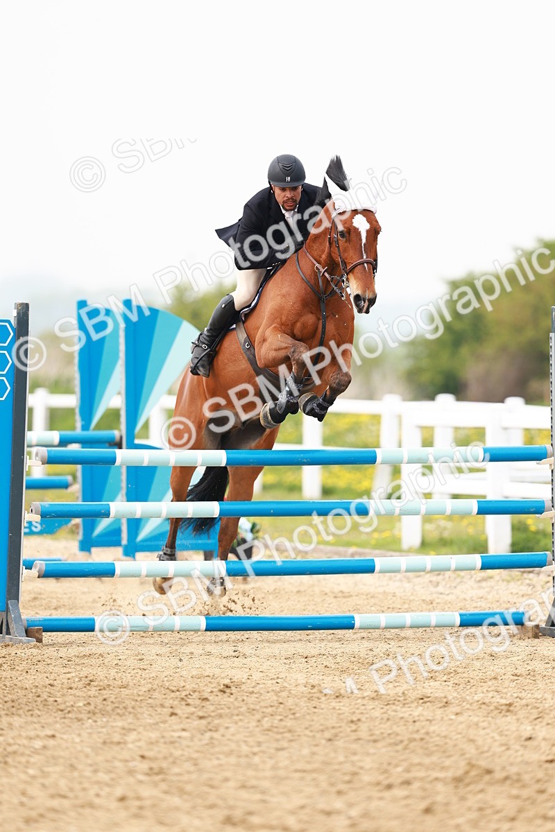  - Class 18 - Senior Newcomers - 1.10m