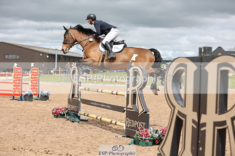 240419A-123250-07294 - Cls 6, 2 Star Medium Tour 1.35m