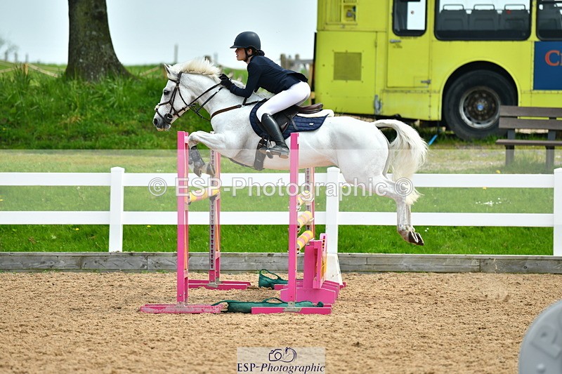 230514A-131704-02913 - Cls 25 Pony Foxhunter & 1.10m Open