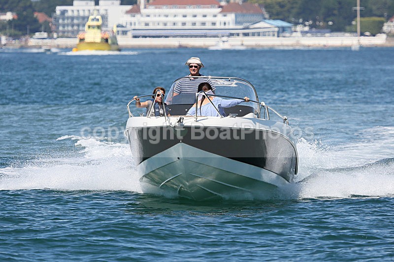 160830 OCEANMASTER 630 Y92A8293 - Motorboats - Open