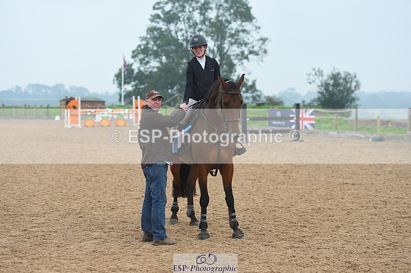 230916A-161304-05555 - Cls 18 Snr 95cm Derby