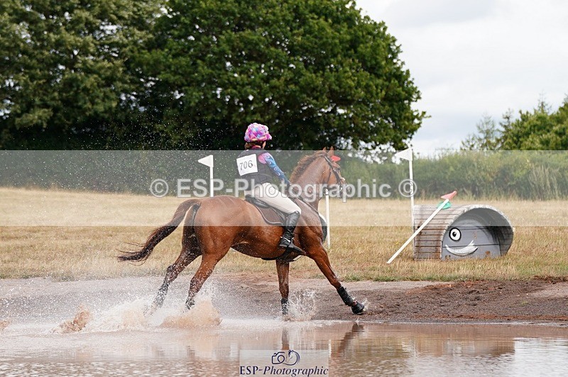 250803A-151450-16481 - P-706-Tichy.Sanders-A.MOMENT.IN.TIME