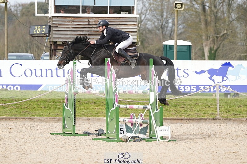 260322A-142546-01979 - 13 Foxhunter 1m 20 Open